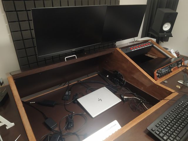 Mesa estudio producción musical