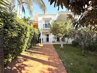Casa adosada en alquiler en Puerto Banús en Marbella