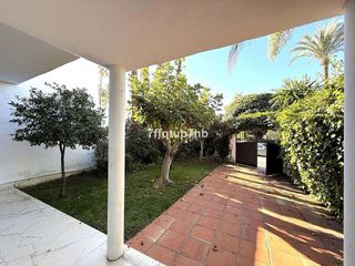 Casa adosada en alquiler en Puerto Banús en Marbella