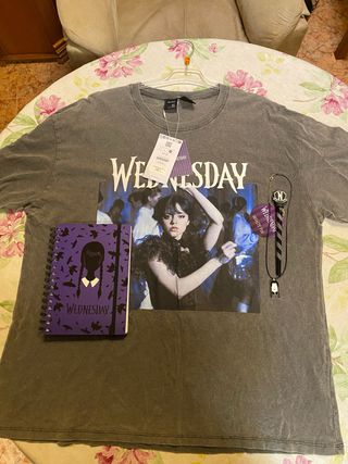 Pack Merchandising Miércoles Addams