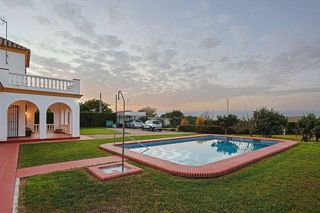 Chalet en venta en Sanlúcar la Mayor