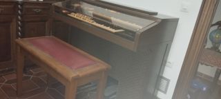 Órgano Hammond 124JM4