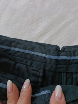 Pantalón negro hombre largo