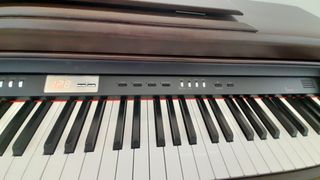 Piano Digital pianova P812