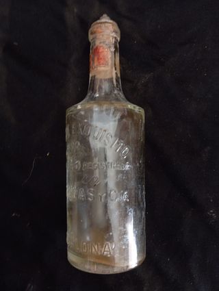 Antigua botella perfume Crusbel