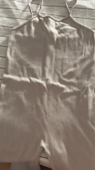 Mono beige verano XS/S
Pull&Bear 