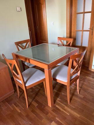 Conjunto mueble comedor, mesa extensible, 4 sillas