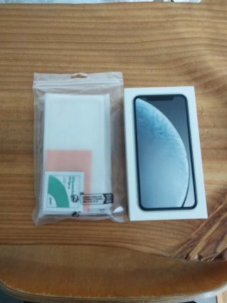 iPhone XR 64Gb