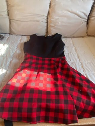 Vestido negro y rojo a cuadros