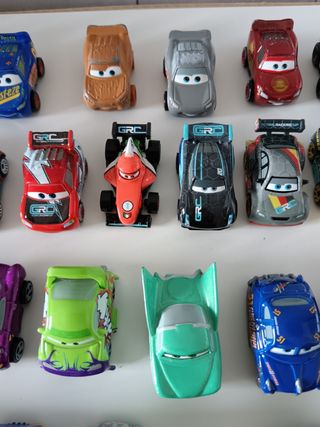 MINI Coches Cars Disney Pixar  se vende por unidad