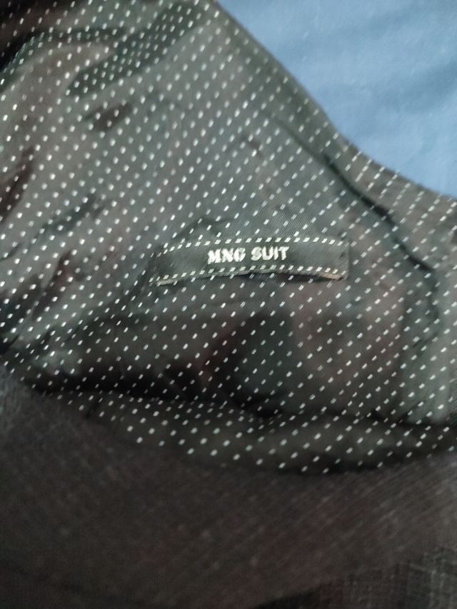 Vestido negro elegante forrado por dentro