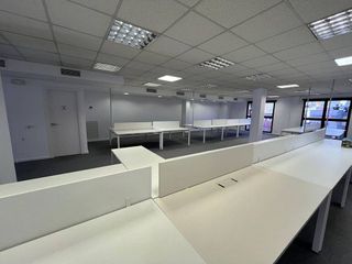 Oficina en alquiler en Eixample Nord – La Devesa en Girona