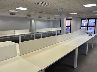Oficina en alquiler en Eixample Nord – La Devesa en Girona