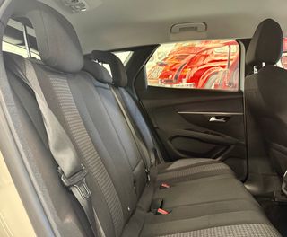 PEUGEOT 3008 1.5 BLUEHDi 