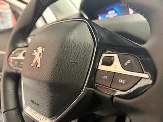 PEUGEOT 3008 1.5 BLUEHDi 