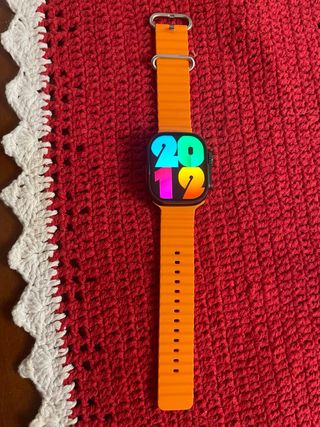Smartwatch in stile Apple Watch Ultra 