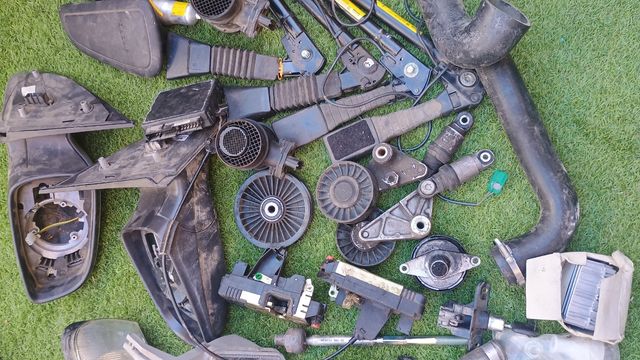 Lote Recambios Opel Vectra B usados.