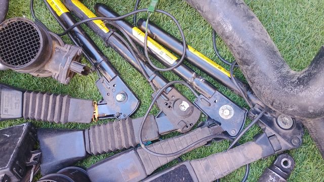 Lote Recambios Opel Vectra B usados.