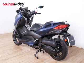 YAMAHA X-MAX 125 