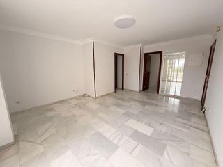 Ático en alquiler en Puerta Blanca en Málaga