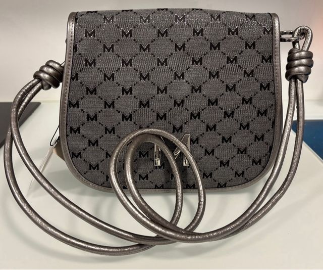 Bolso Lola Casademunt a estrenar