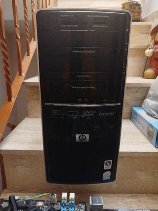 Torre HP negra - PC vacía