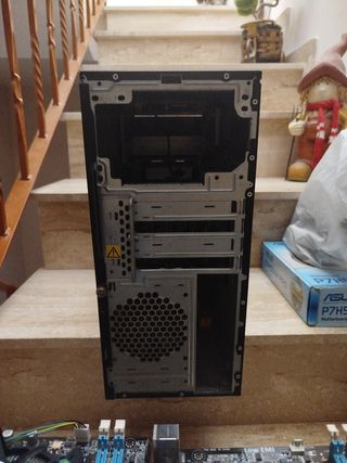Torre HP negra - PC vacía
