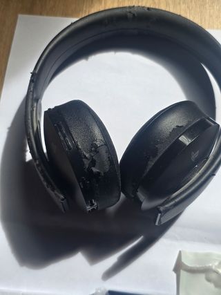 Auriculares inalámbricos Sony PS4/PS5 Gold