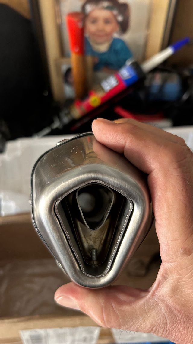 Coda di fuga per moto Acrapovic carbon imitation C