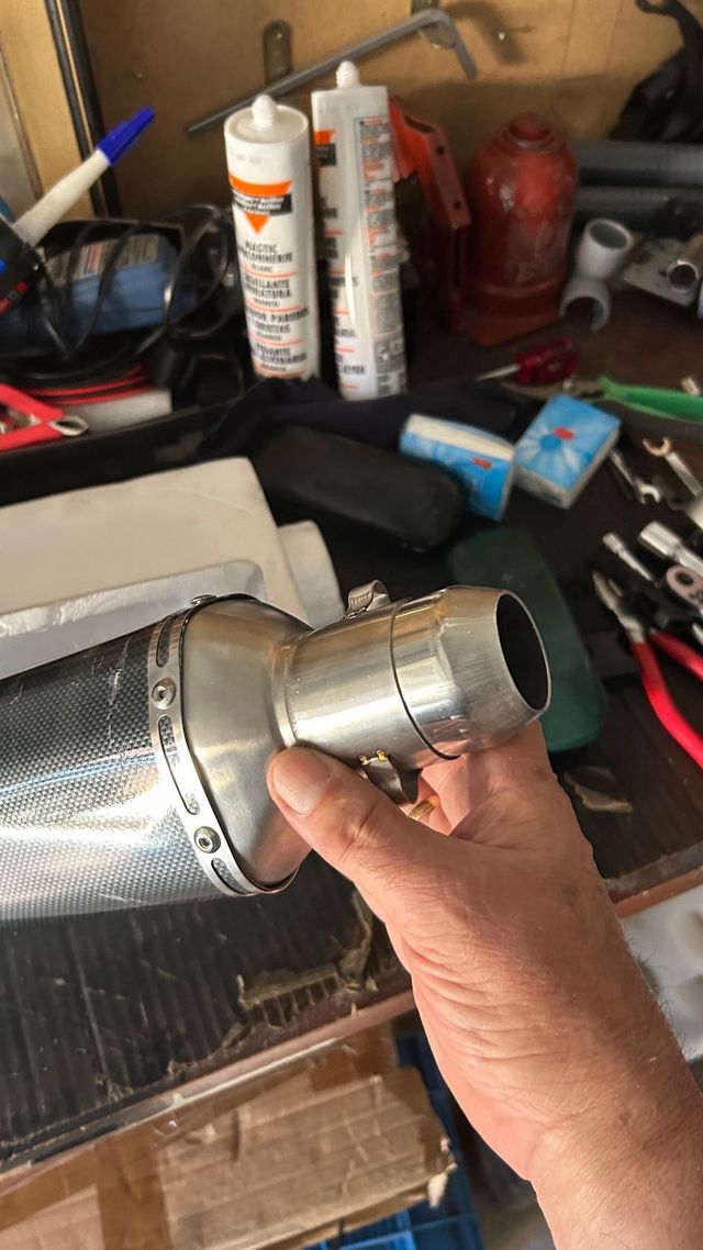 Coda di fuga per moto Acrapovic carbon imitation C