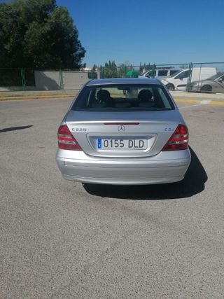 Mercedes-Benz Clase C 2005
