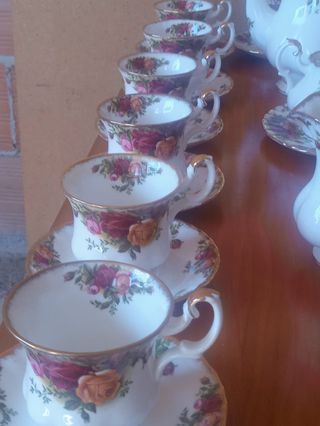 Juego de té Royal Albert Old Country Roses