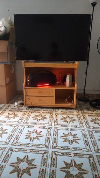 TV 50" Smart TV + Altavoz Vieta 170