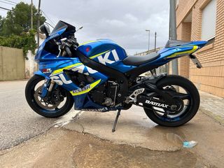 Suzuki GSXR 600cc K6 - Moto