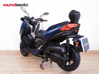 YAMAHA X-MAX 125 