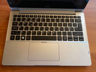 Acer Switch 10 - Portátil 2 em 1