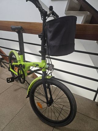 Estupenda Bicicleta plegable BTWIN, verde lima