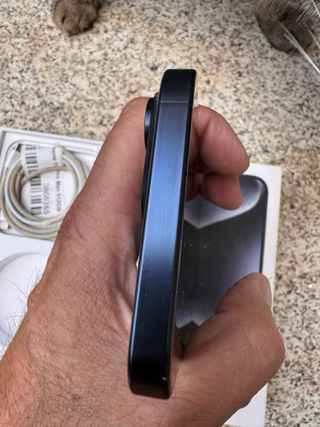 iPhone 15 pro Max capacidad de batería 87