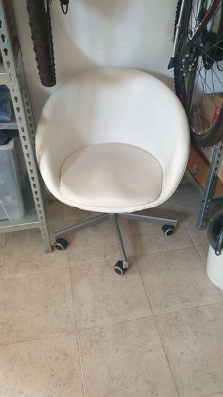 Silla giratoria Ikea blanca SKRUVSTA