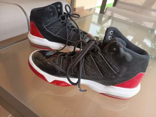 Zapatillas Jordan 38 - Negras/Rojas