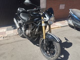 Hyosung GT250 Comet - averiada