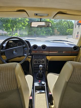 Coche Mercedes-Benz 300D 1990