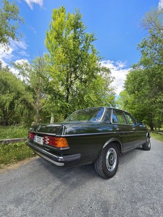Coche Mercedes-Benz 300D 1990