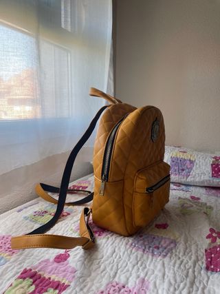 Mochila Hufflepuff Amarilla