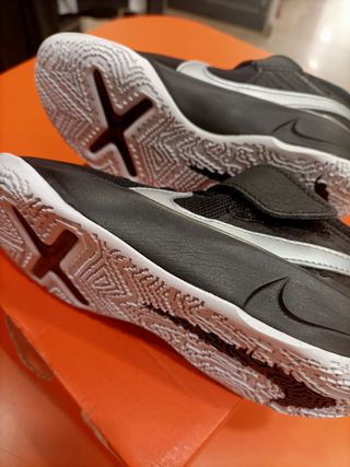 Nike Team Hustle 29,5 - Scarpe Bambino