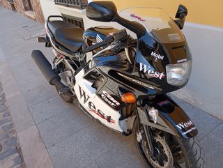 Honda CBR 600 F2 West y chaqueta
