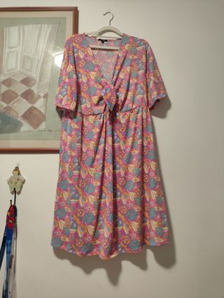 4 Vestidos veraniegos multicolor talla XL