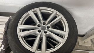 4 llantas Q7 20 pulgadas en muy buen estado
