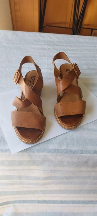 Sandalias Pikolinos Marrón