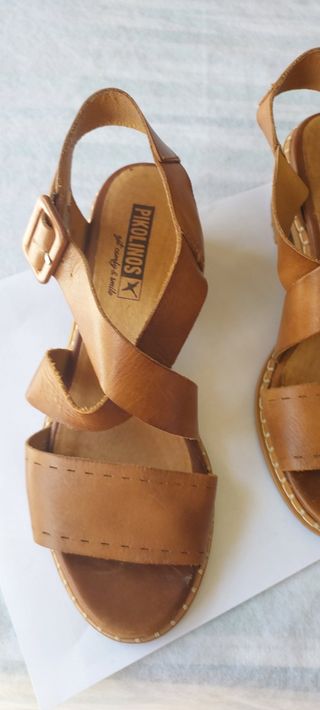 Sandalias Pikolinos Marrón